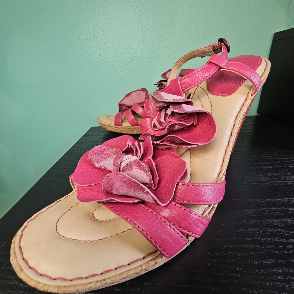 Born Crown Women’s Floral Pink Leather Sandals Women's Size 10